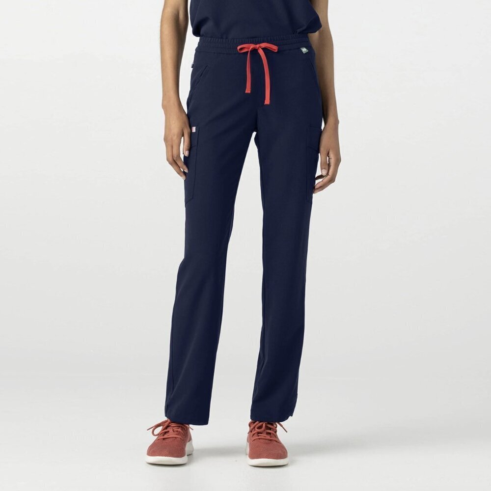 Mediclo Women’s FYSEL® Kume 2.0‎ Versatile Cargo Scrub Pants in Navy Blue, S